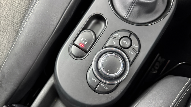 MINI Hatchback 135kW Cooper S Level 2 33kWh 3dr Auto Electric Hatchback